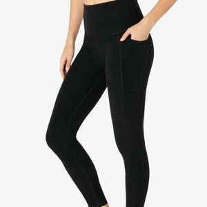 NWT Beyond Yoga pocket midi legging
